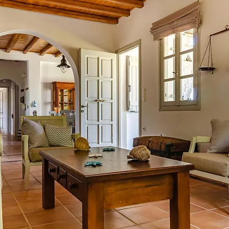 Calmea Seafront - Secluded Villa