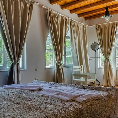 Villa Calmea Seafront - Secluded