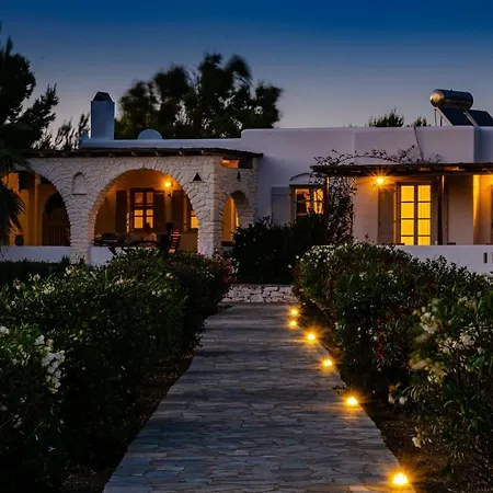 Calmea Seafront - Secluded Villa Aliki (Paros)