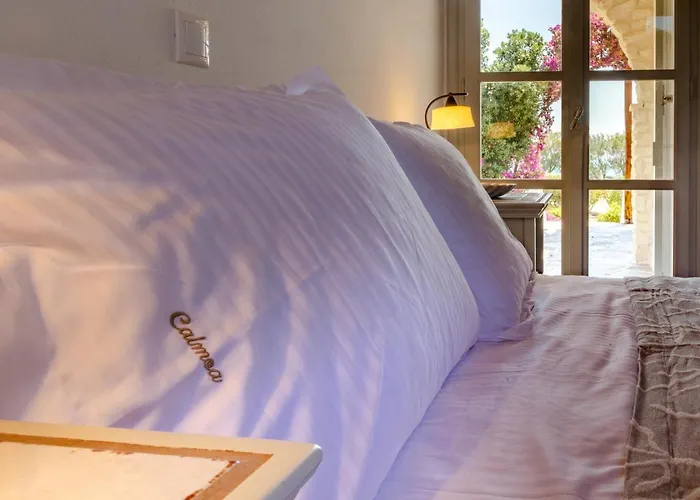 Calmea Seafront - Secluded Alikí