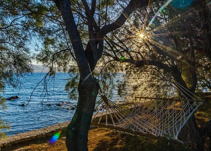 Calmea Seafront - Secluded