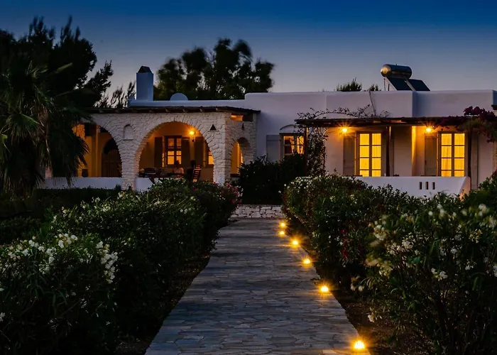 Calmea Seafront - Secluded Villa Alikí