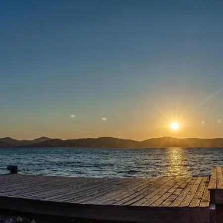 Calmea Seafront - Secluded Villa *