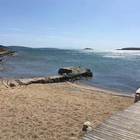 Calmea Seafront - Secluded Villa