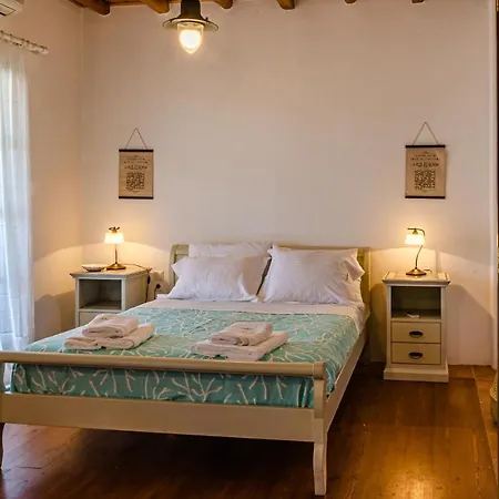 Calmea Seafront - Secluded Villa *