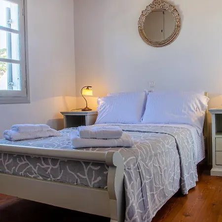 Calmea Seafront - Secluded Villa Aliki (Paros)