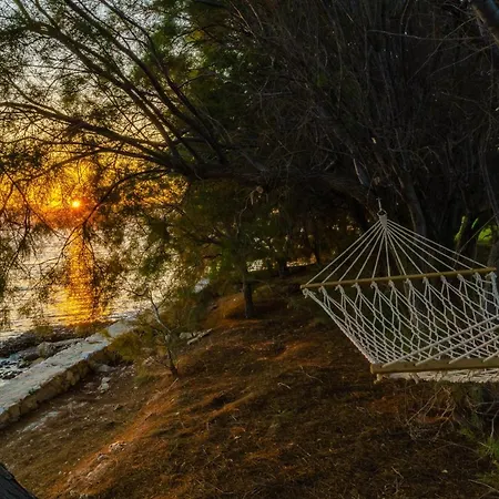 Calmea Seafront - Secluded Villa Aliki (Paros)