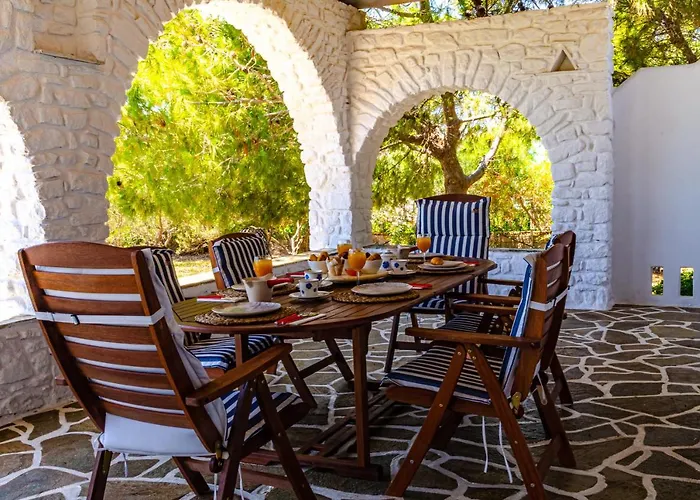 Calmea Seafront - Secluded *