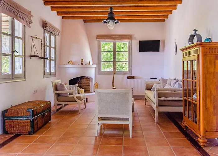 Calmea Seafront - Secluded