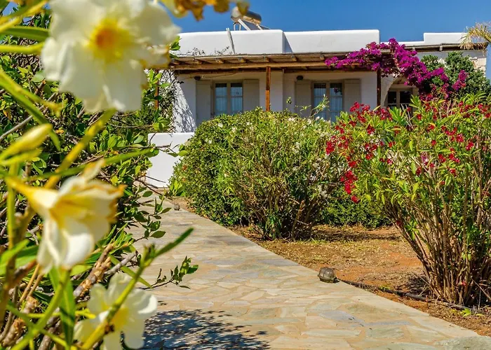 Vila Calmea Seafront - Secluded *