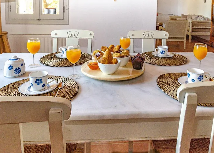 Vila Calmea Seafront - Secluded Alikí