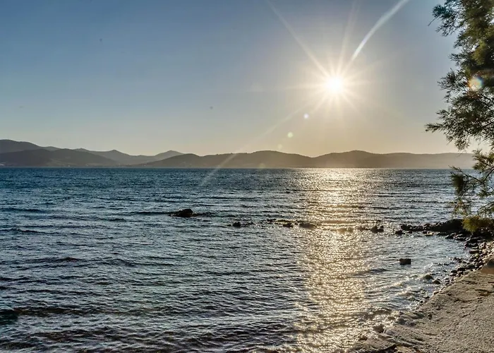 Calmea Seafront - Secluded فيلة